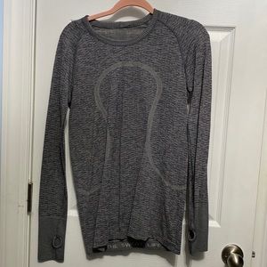 Lululemon long sleeve swiftly